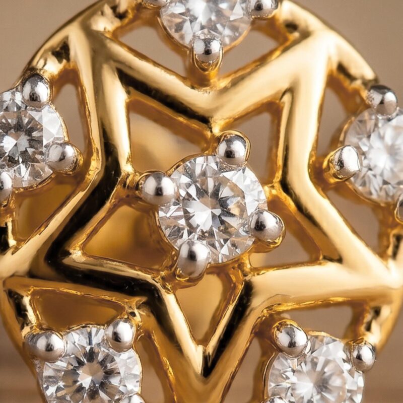 Alternative view of Luxury Within Reach: Discounted Diamond Nose Pin Collection