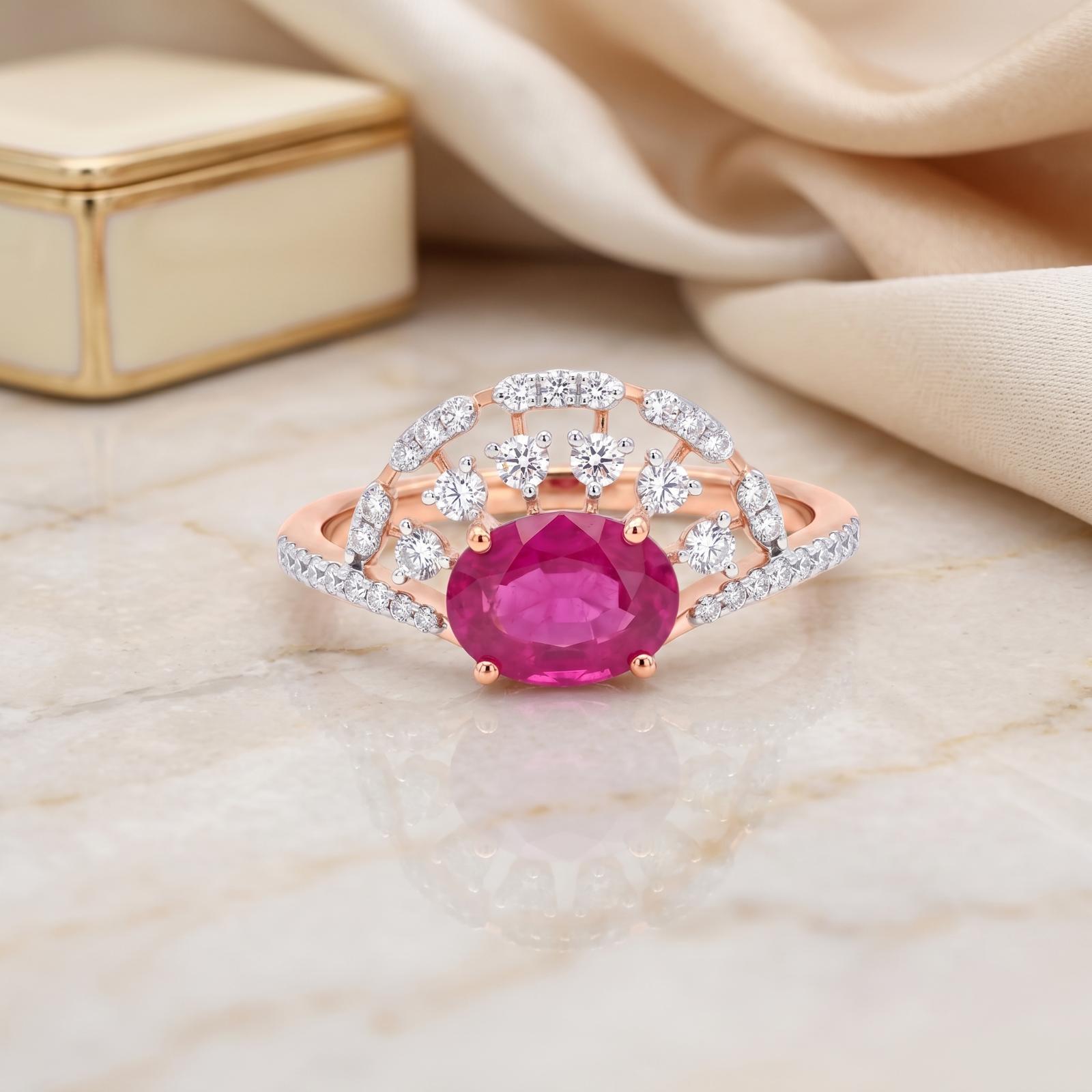 Exquisite Natural Ruby Ring with Natural Diamonds in 18K Gold - Image 4