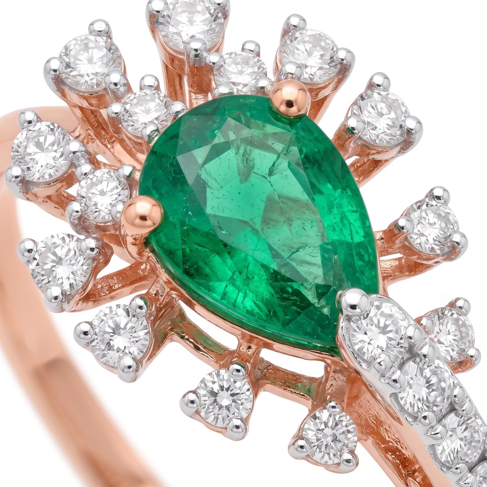 Elegant Emerald & Natural Diamond Ring in 18K Gold - Image 2