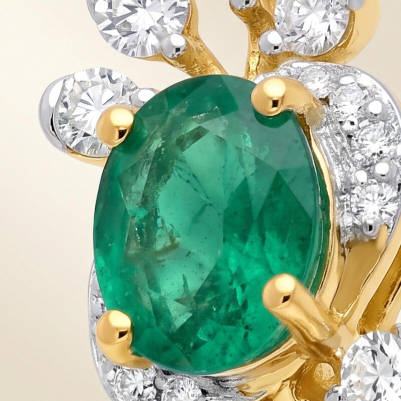 Alternative view of Natural Emerald & Diamond Ring in 18K Gold