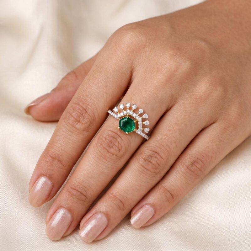 Alternative view of Royal Emerald Elegance | 18K Gold Ring Crafted with Natural Diamonds