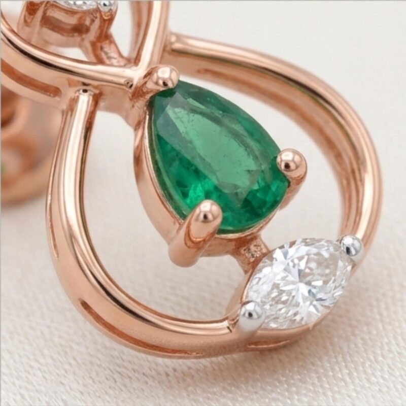 Alternative view of Timeless Emerald Radiance with Natural Diamonds in 18K Gold