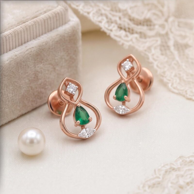 Timeless Emerald Radiance with Natural Diamonds in 18K Gold