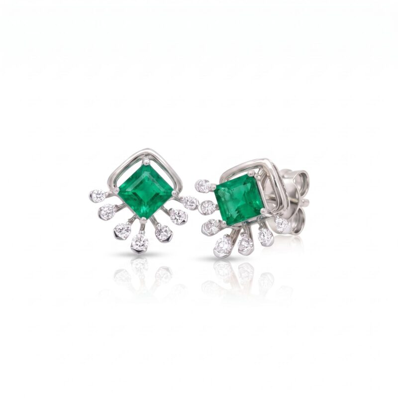 Brilliant 18K Gold & Natural Diamond Earrings