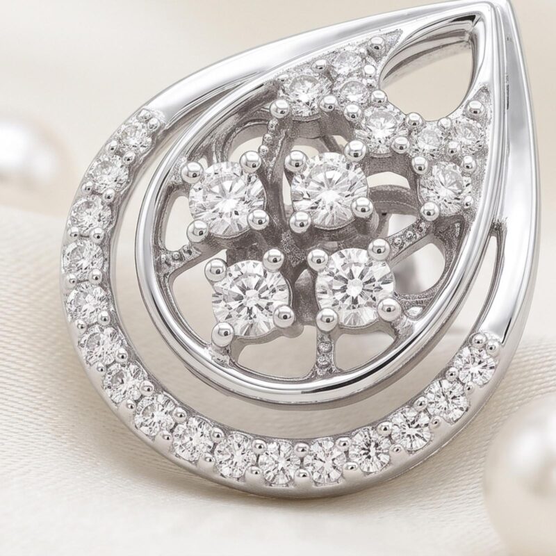 Alternative view of 18K Gold Diamond Earrings for a Graceful Look