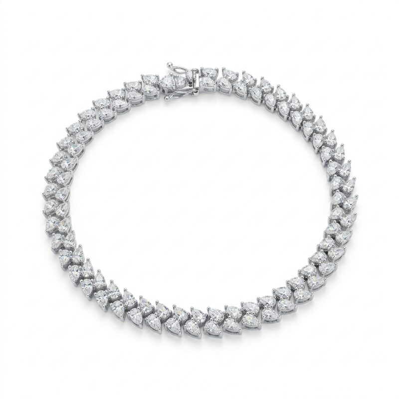 Exquisite Bafleh Jewellery 18K Gold and Lab Grown Diamond Bracelet for Memorable Gifting and Celebrations