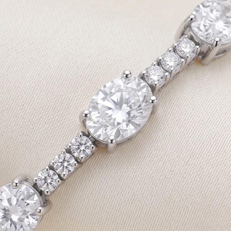 Alternative view of Elegant 18K Gold and Lab Grown Diamond Bracelet Featuring Brilliant Diamond Sparkle by Bafleh Jewellery