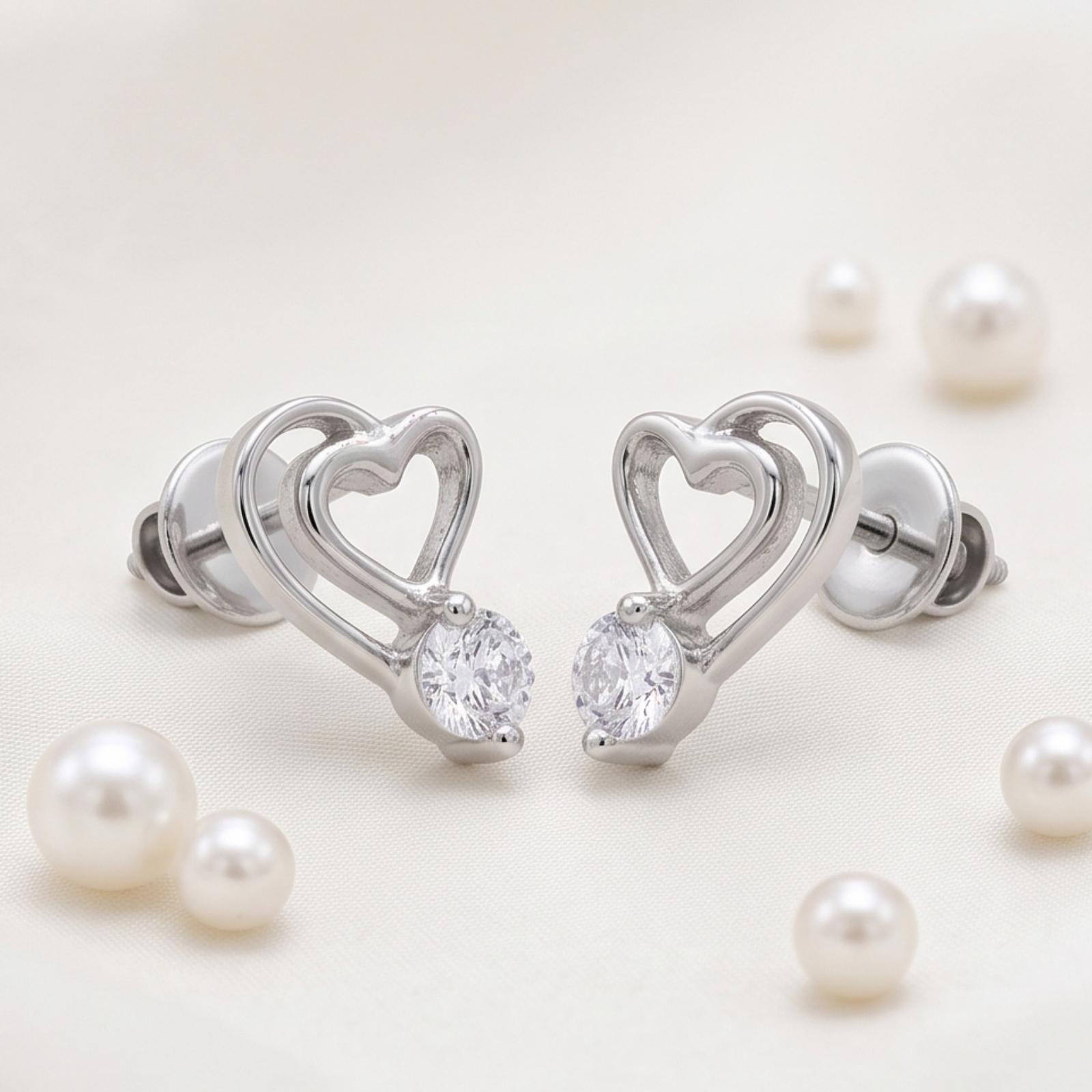 18K Gold Diamond Stud Earrings for Women Featuring Timeless Style and Sophisticated Diamond Elegance - Image 4