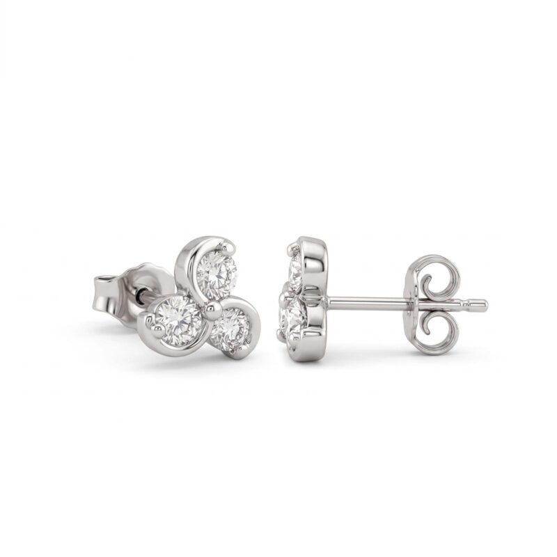 Exquisite 18K Gold Earrings with Natural Diamonds