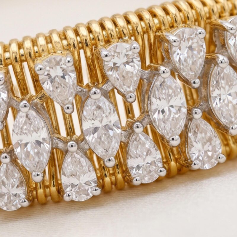 Alternative view of Exquisite Diamond Bangle in Luxurious Gold Featuring Brilliant Diamond Accents for a Graceful and Elegant Look at Bafleh Jewellery