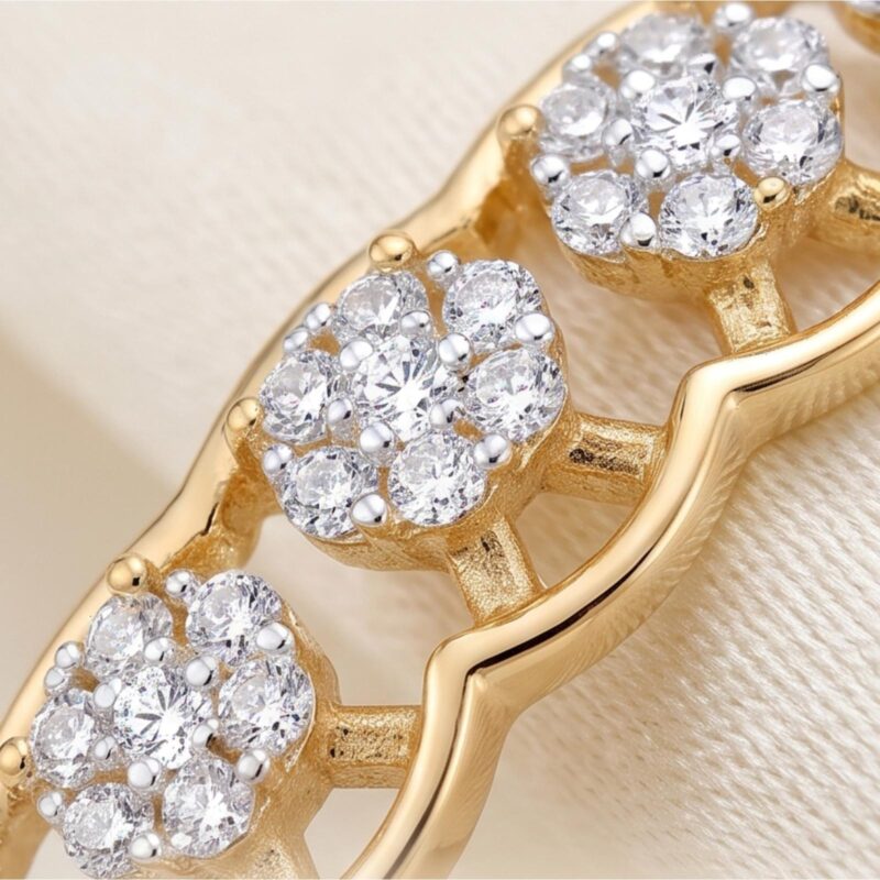 Alternative view of Diamond Earrings Collection UAE