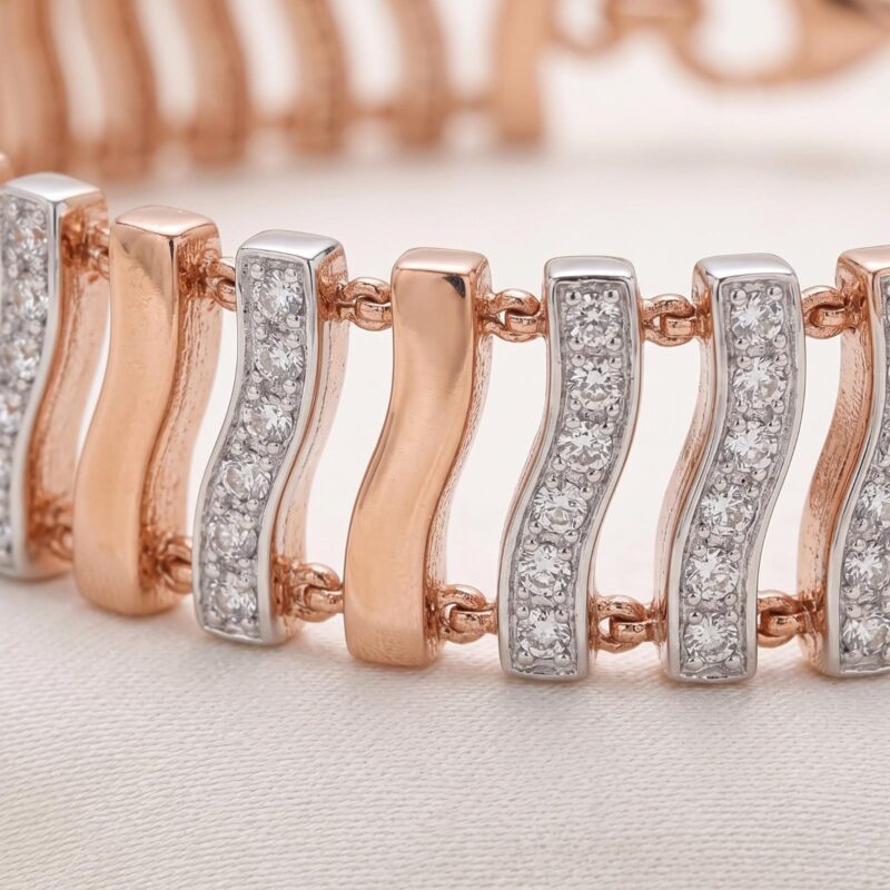 Alternative view of Luxury 18K Gold and Diamond Bracelet Featuring Brilliant Diamonds and Elegant Gold Craftsmanship from Bafleh Jewellery