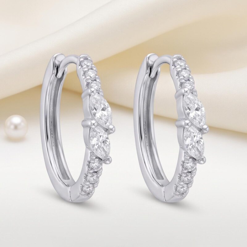 Elegant 18K Gold & Natural Diamond Earrings