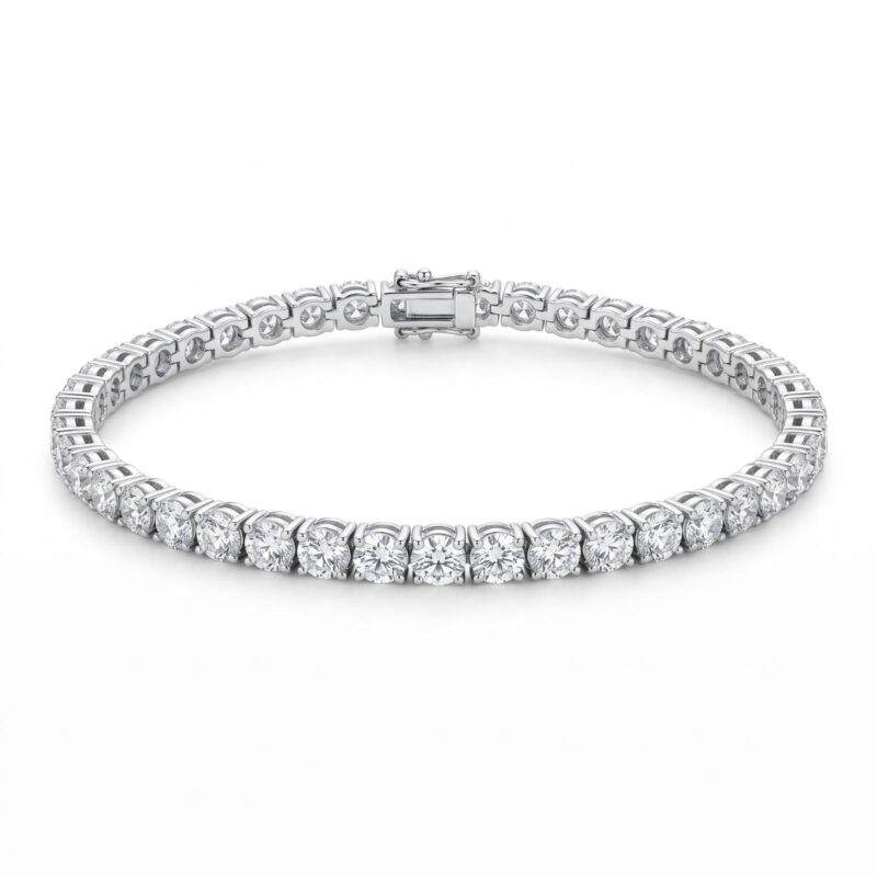 Stunning 18K Gold and Diamond Bracelet Created for Graceful and Luxurious Styling