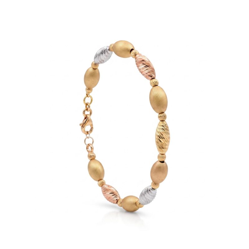 Elegant 18K Gold Bangle with a Beautifully Crafted Pattern Designed for Timeless Beauty and Everyday Glamour