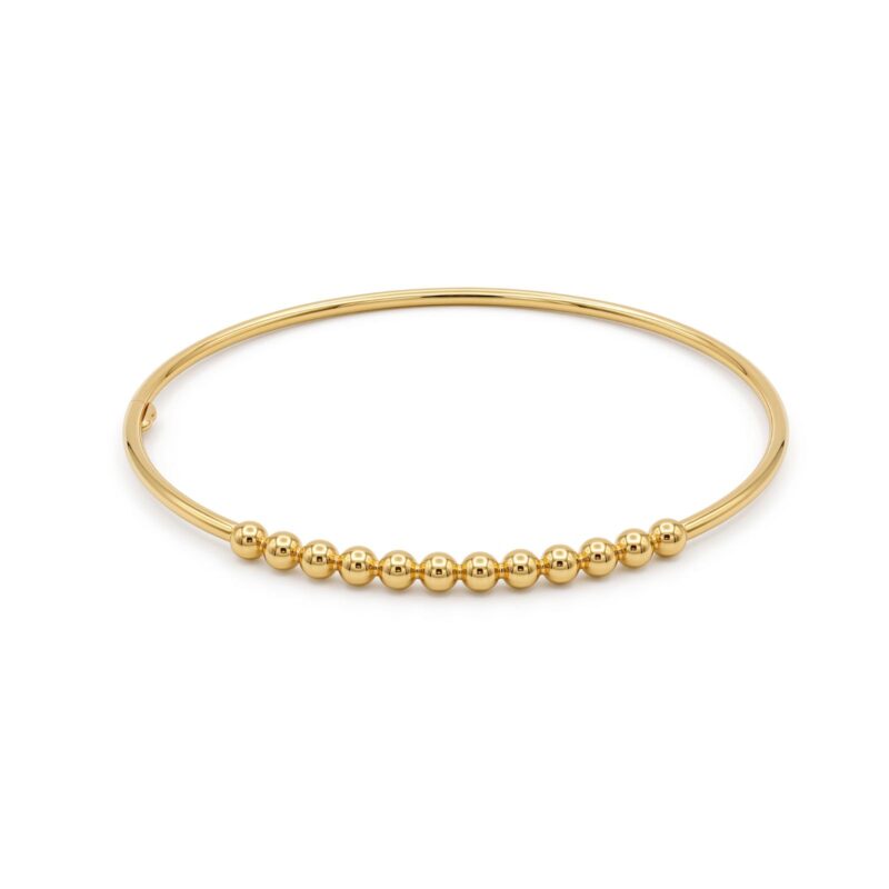 Luxury 18K Gold Bangle with a Sophisticated Design for Women Who Appreciate Elegant Fine Jewellery