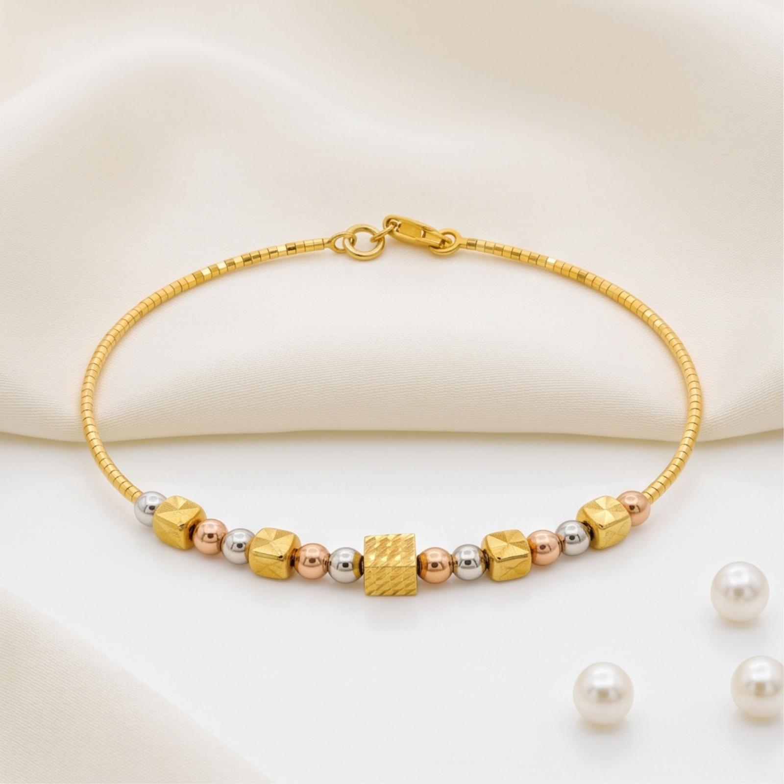 Exquisite 18K Gold Bangle Designed with Elegant Details for a Luxurious and Refined Look - Image 6