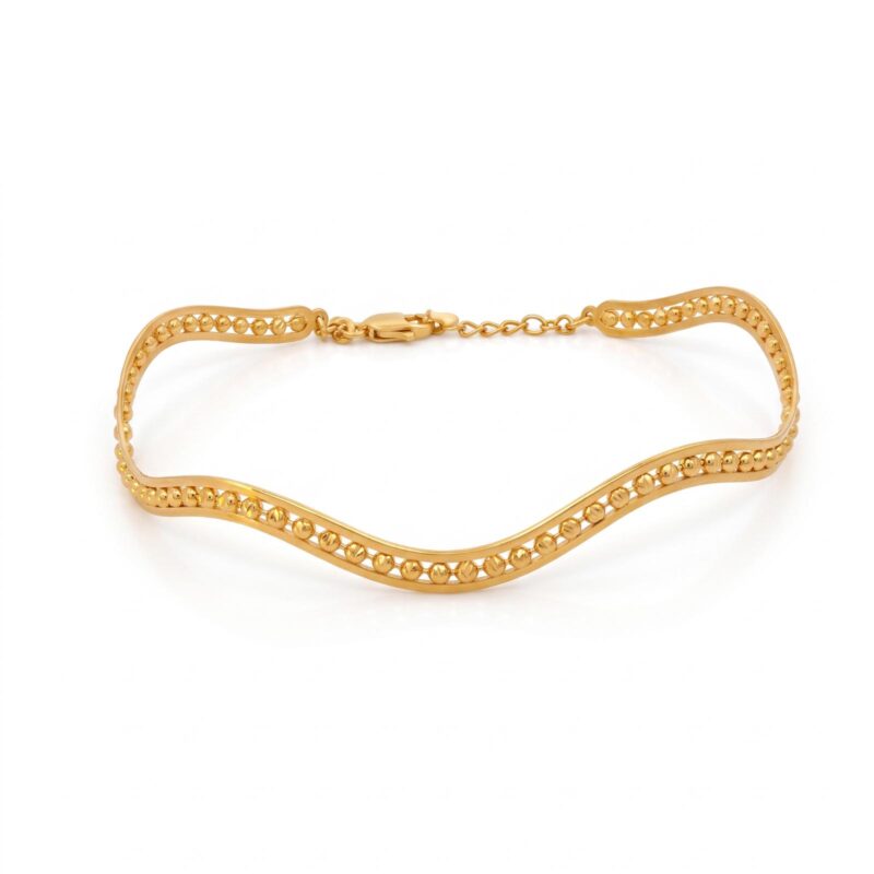 Premium 18K Gold Bangle Featuring an Elegant Design Perfect for Everyday Luxury and Special Occasions