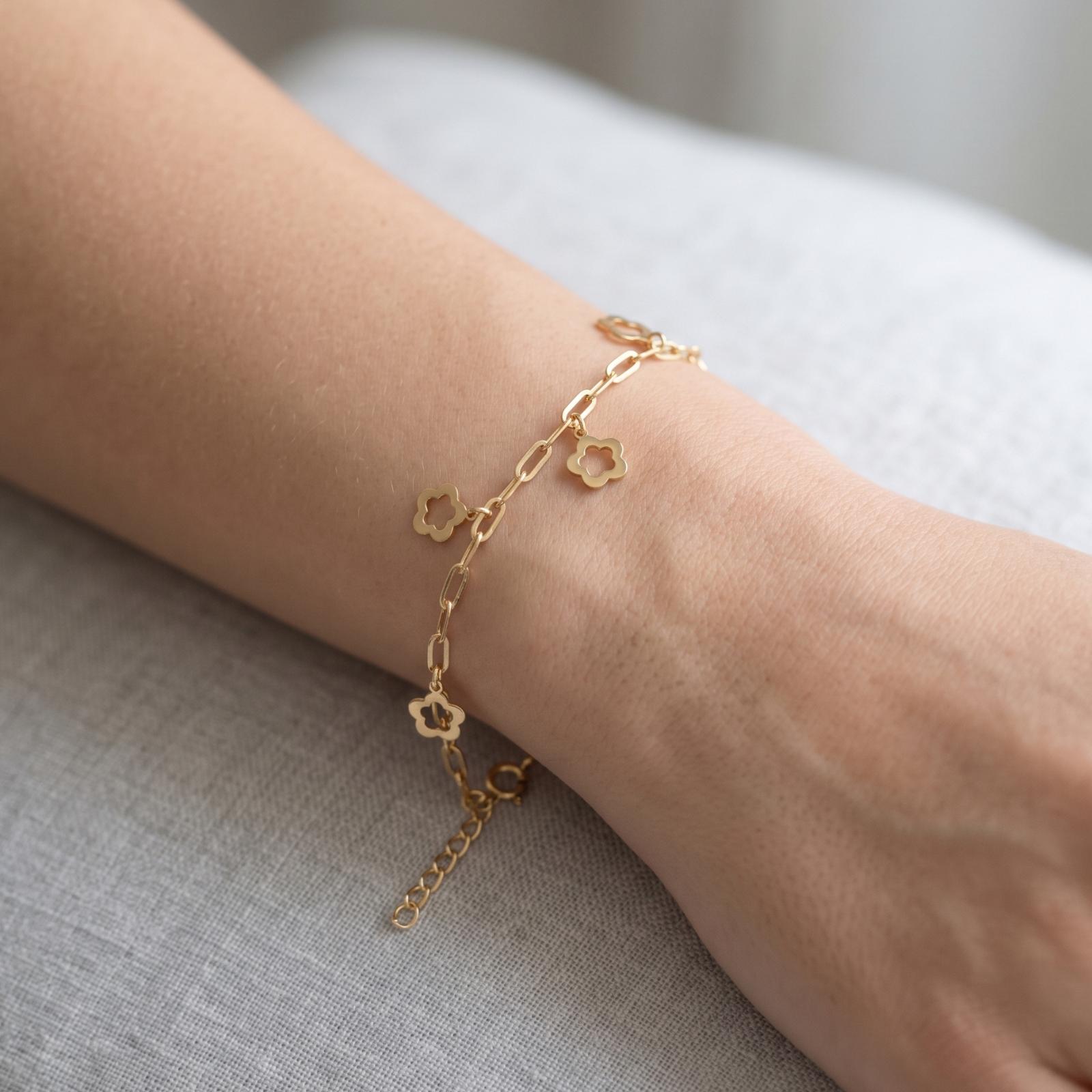 Beautiful Lightweight 18K Gold Bracelet Designed for Everyday Elegance at Bafleh Jewellery - Image 3