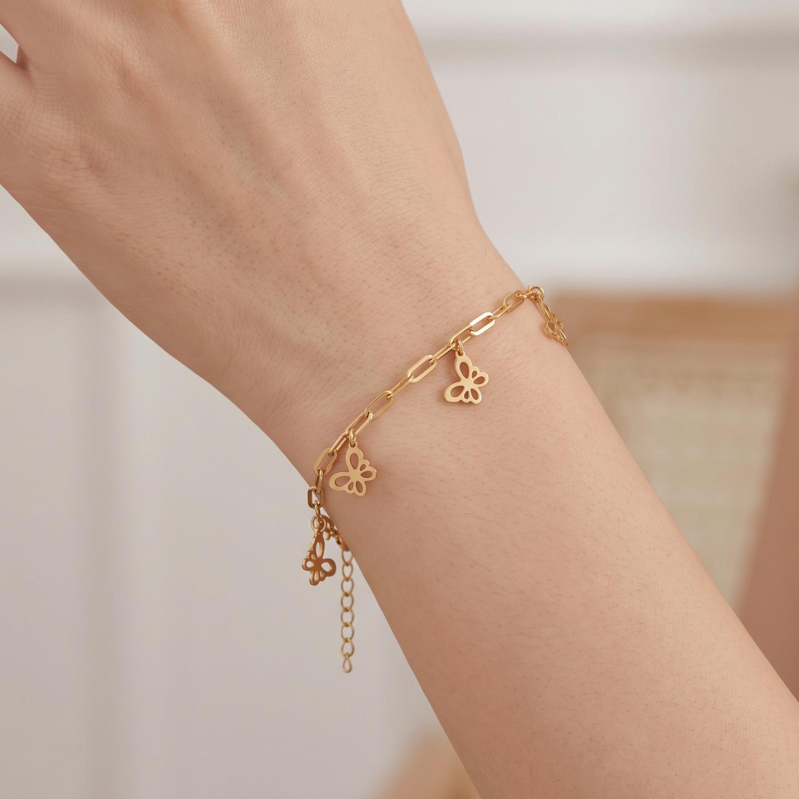 Timeless Lightweight 18K Gold Bracelet for Women Available at Bafleh Jewellery - Image 3