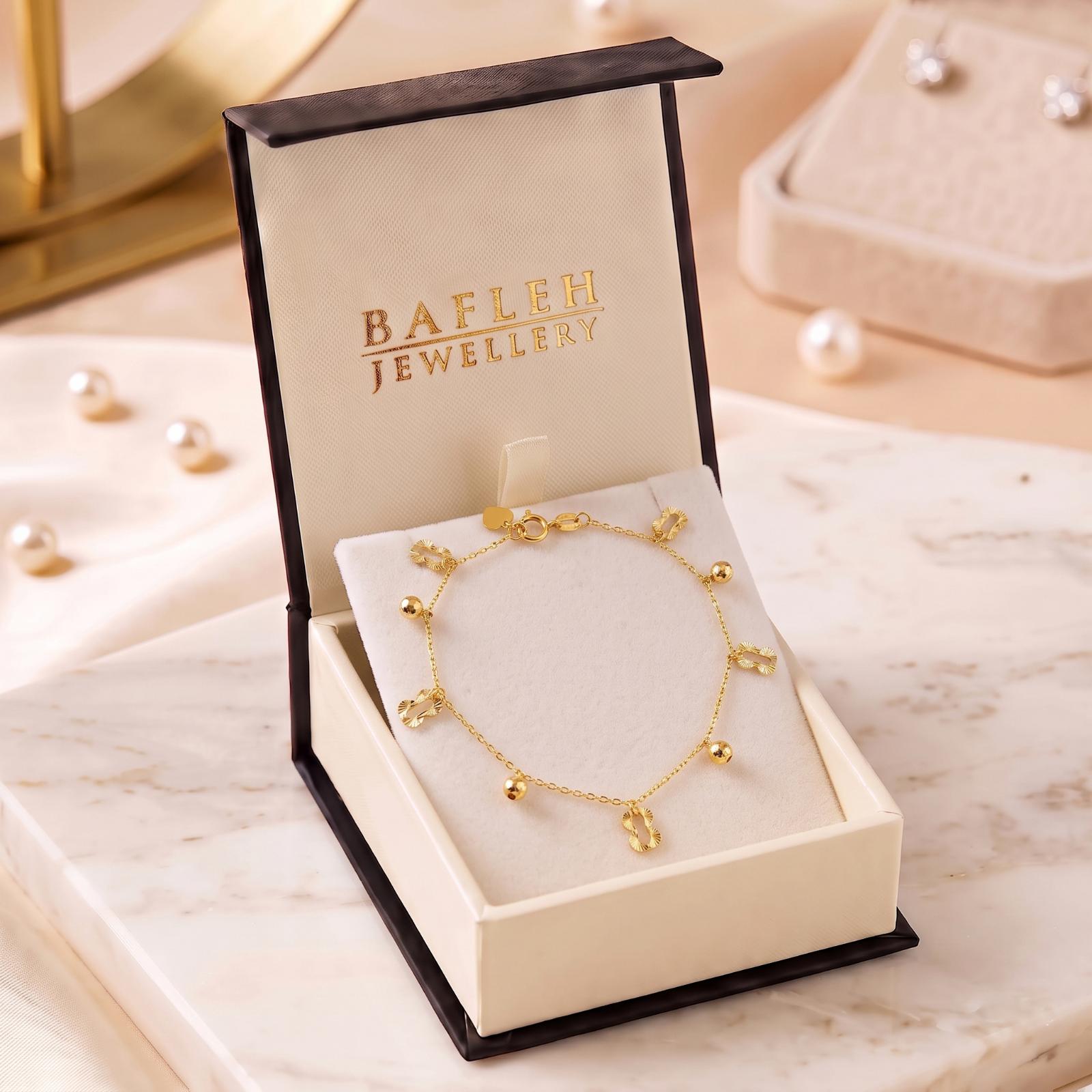 Luxury Lightweight Bracelet in 18K Gold for Effortless Everyday Style at Bafleh Jewellery - Image 6