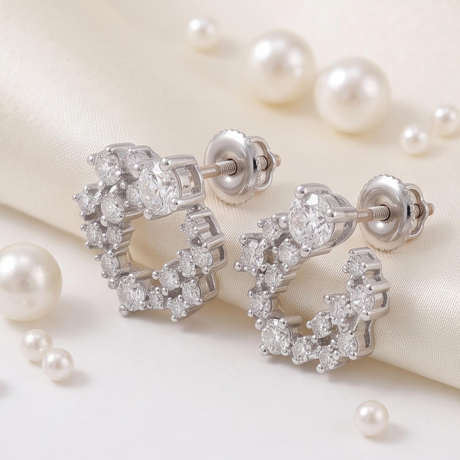 Luxury 18K Gold Diamond Stud Earrings Crafted with Elegant Design and Exceptional Diamond Brilliance - Image 5