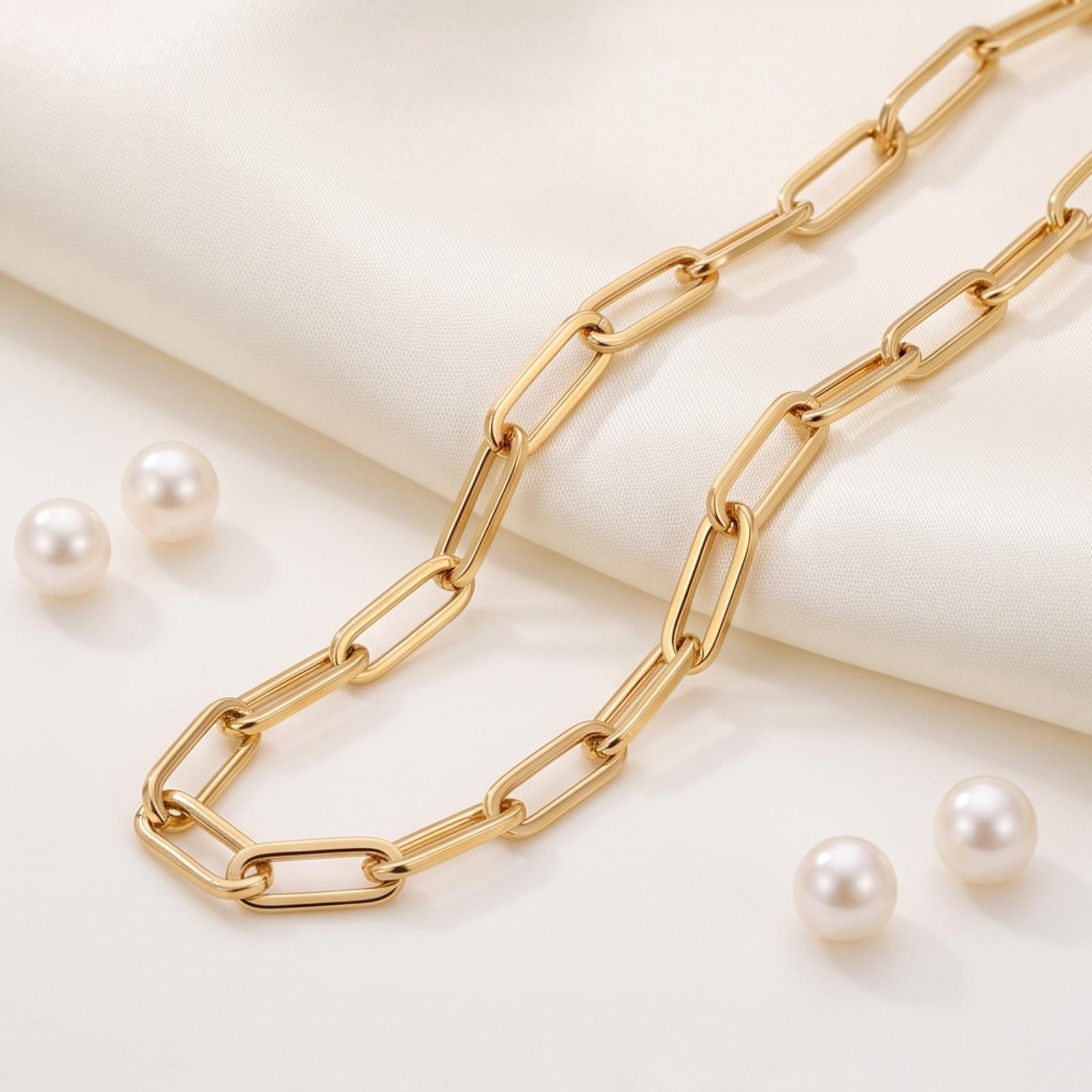 Luxury 18K Gold Men?s Chain by Bafleh Jewellery Featuring Fine Craftsmanship and Refined Golden Appeal - Image 4
