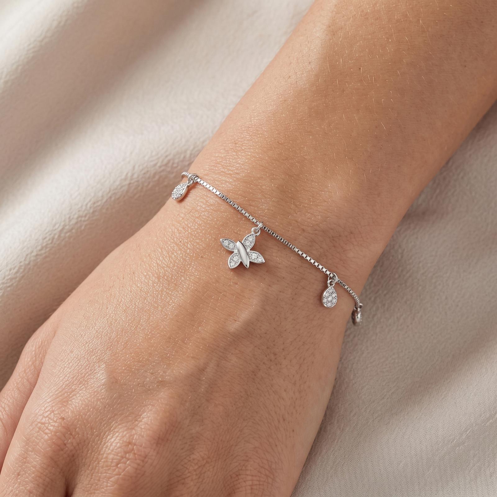 Beautiful 18K Gold and Diamond Bracelet Created for Modern Elegance and Timeless Jewellery Styling by Bafleh Jewellery - Image 3