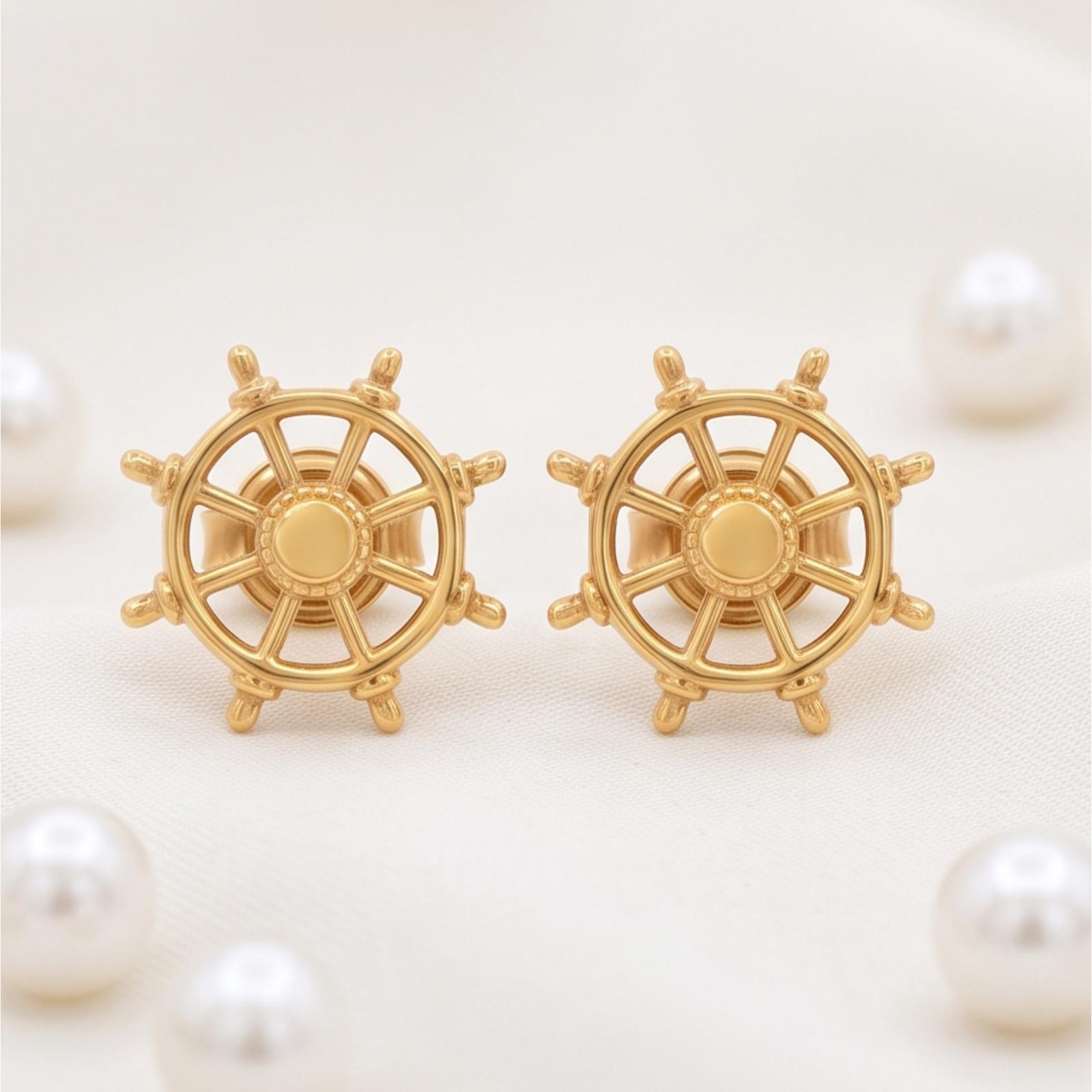 Buy 18K Gold Stud Earrings Online at Bafleh Jewellery - Image 5