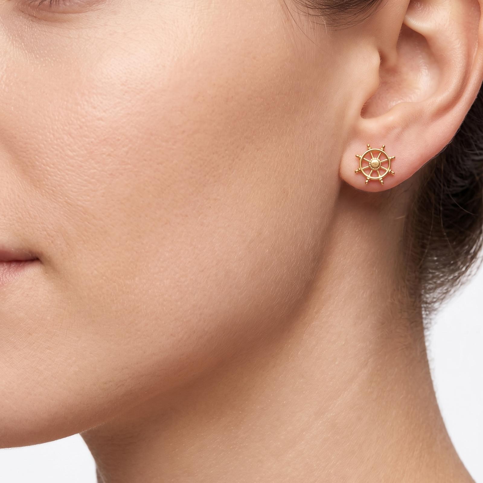 Buy 18K Gold Stud Earrings Online at Bafleh Jewellery - Image 3