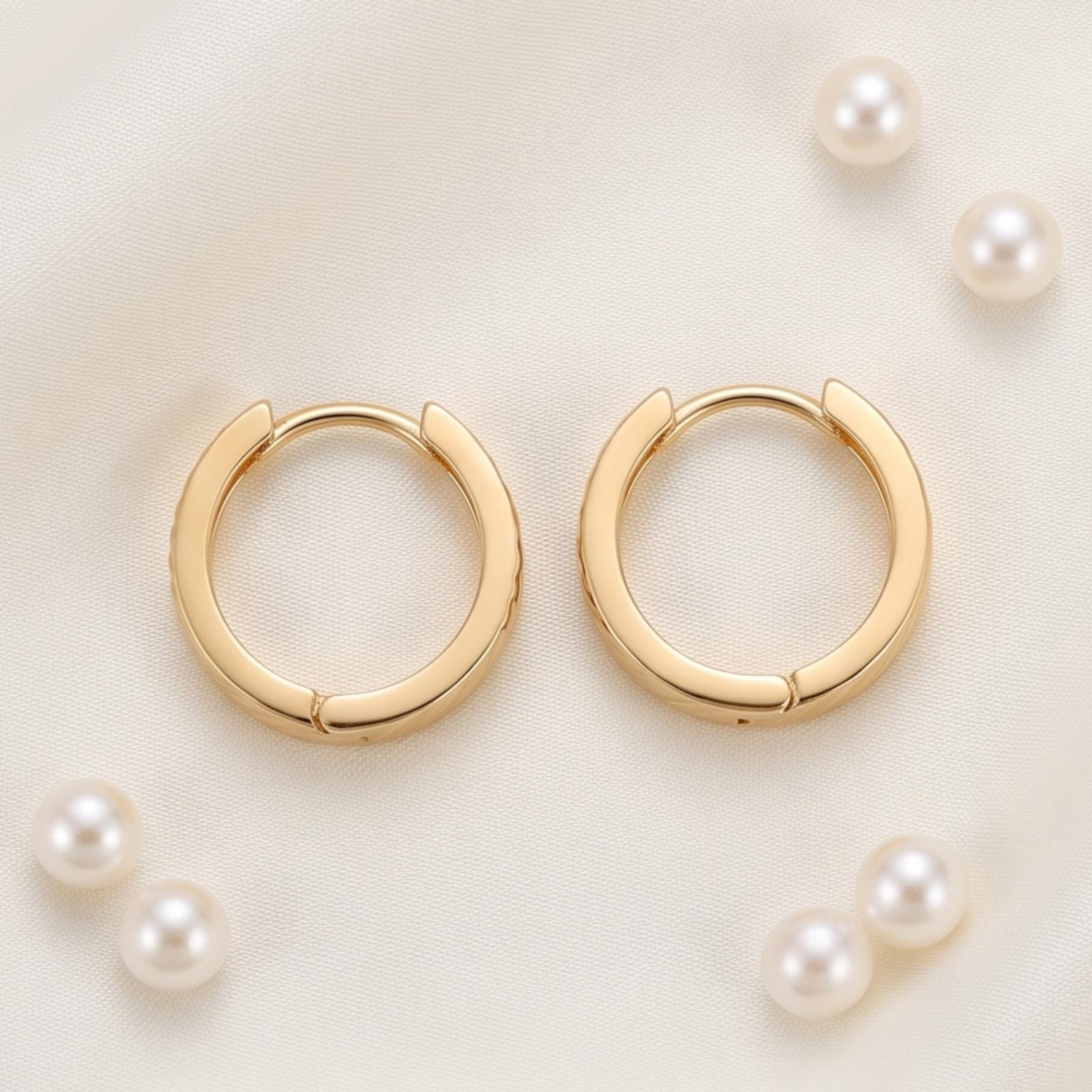 Shop Premium 18K Gold Hoop Earrings in Dubai - Image 5