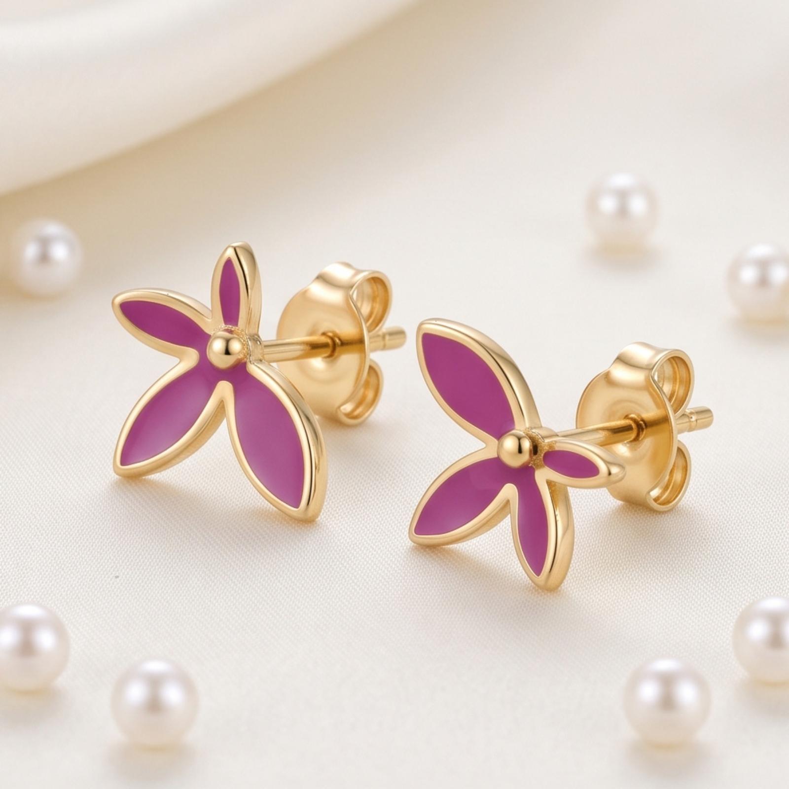 Shop Elegant 18K Gold Stud Earrings at Bafleh Jewellery - Image 5
