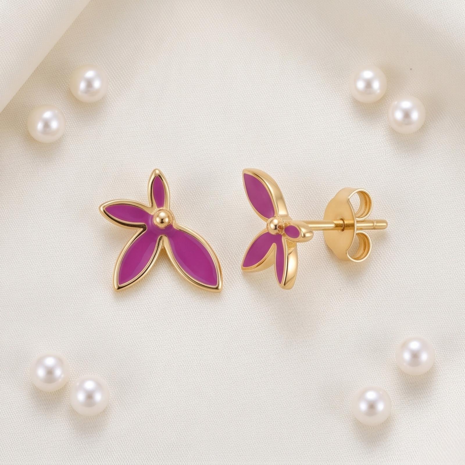 Shop Elegant 18K Gold Stud Earrings at Bafleh Jewellery - Image 6