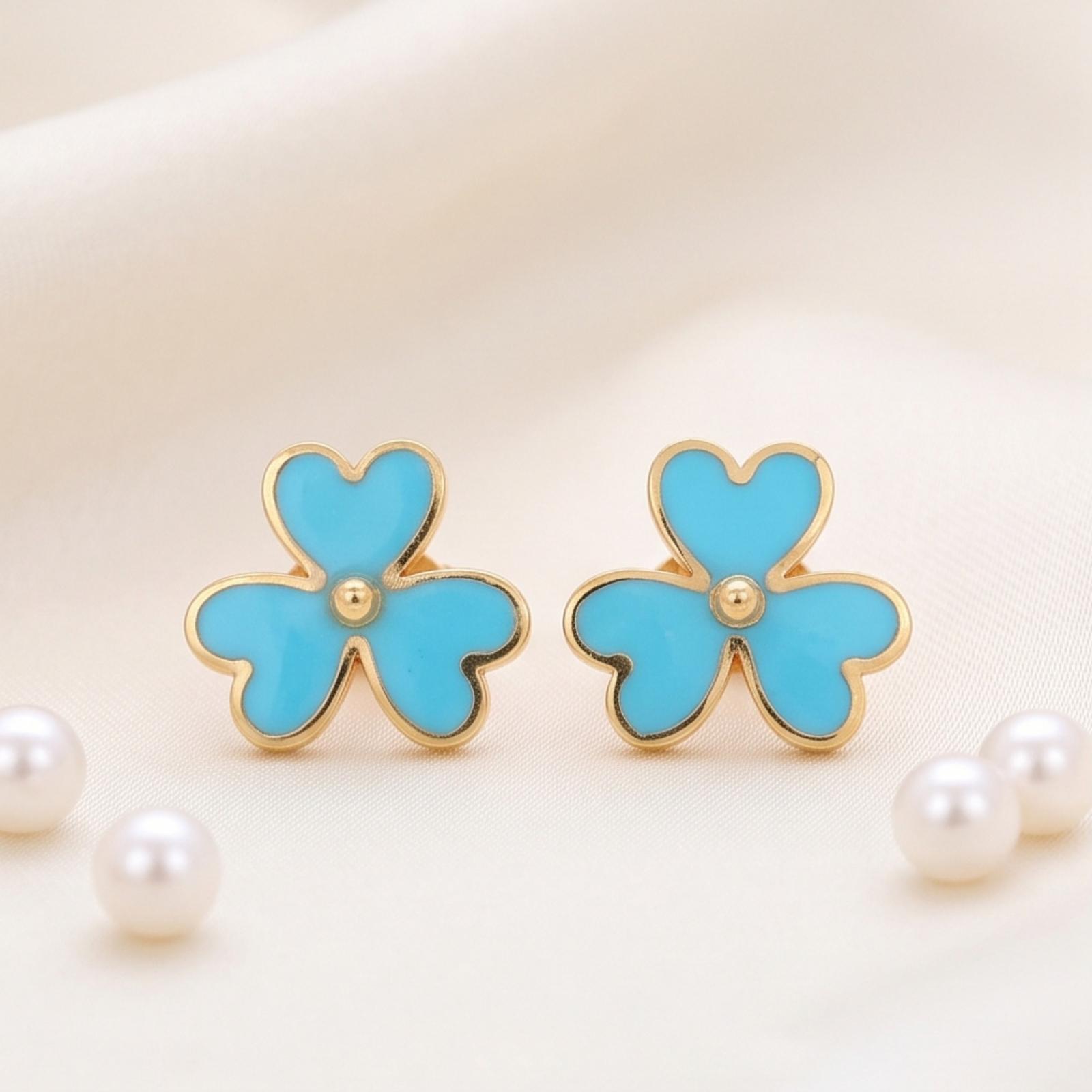 Discover 18K Gold Stud Earrings at Bafleh Jewellery - Image 4