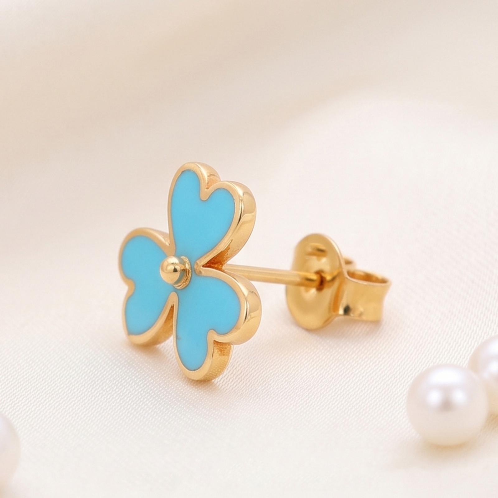 Discover 18K Gold Stud Earrings at Bafleh Jewellery - Image 6