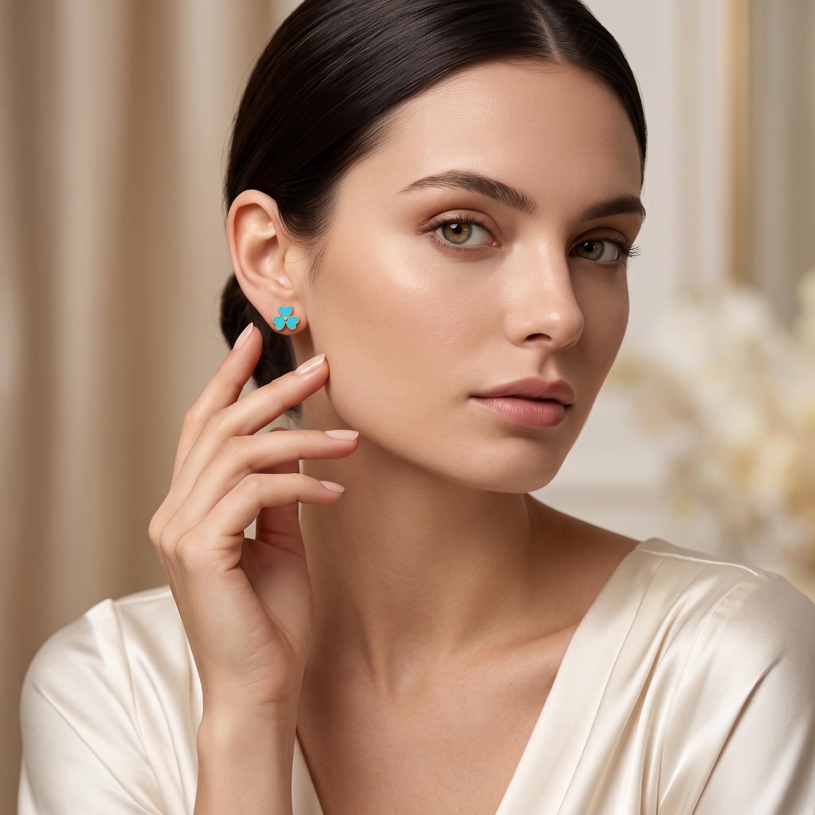 Discover 18K Gold Stud Earrings at Bafleh Jewellery - Image 3