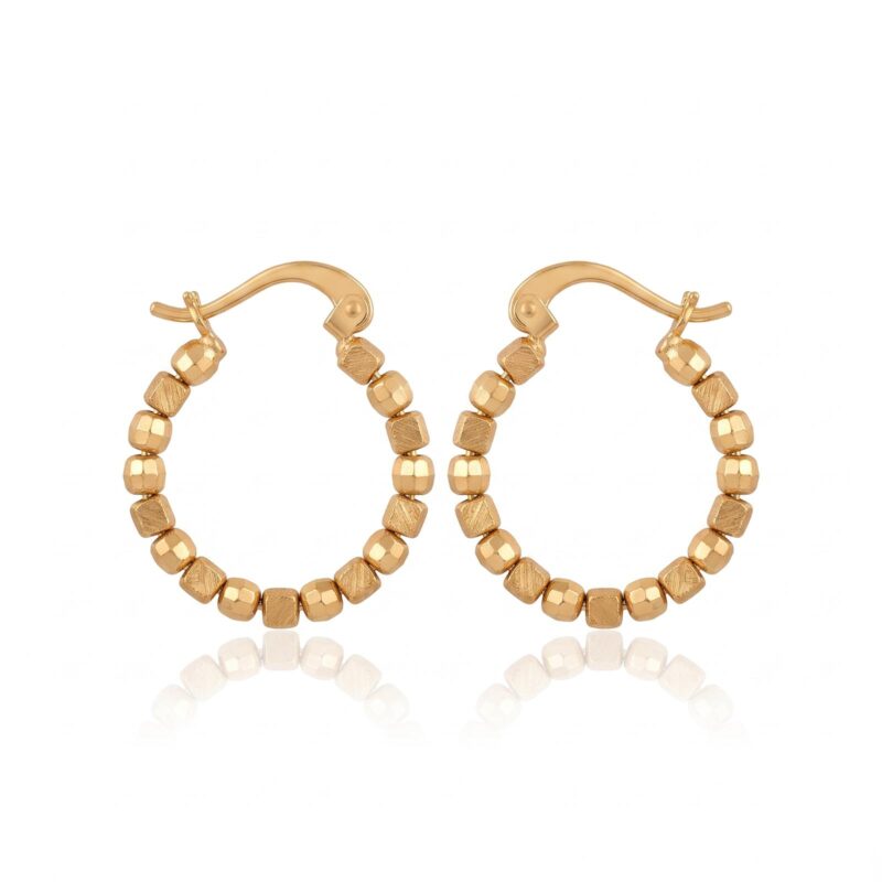 Timeless Beauty with Elegant 18K Gold Hoop Earrings