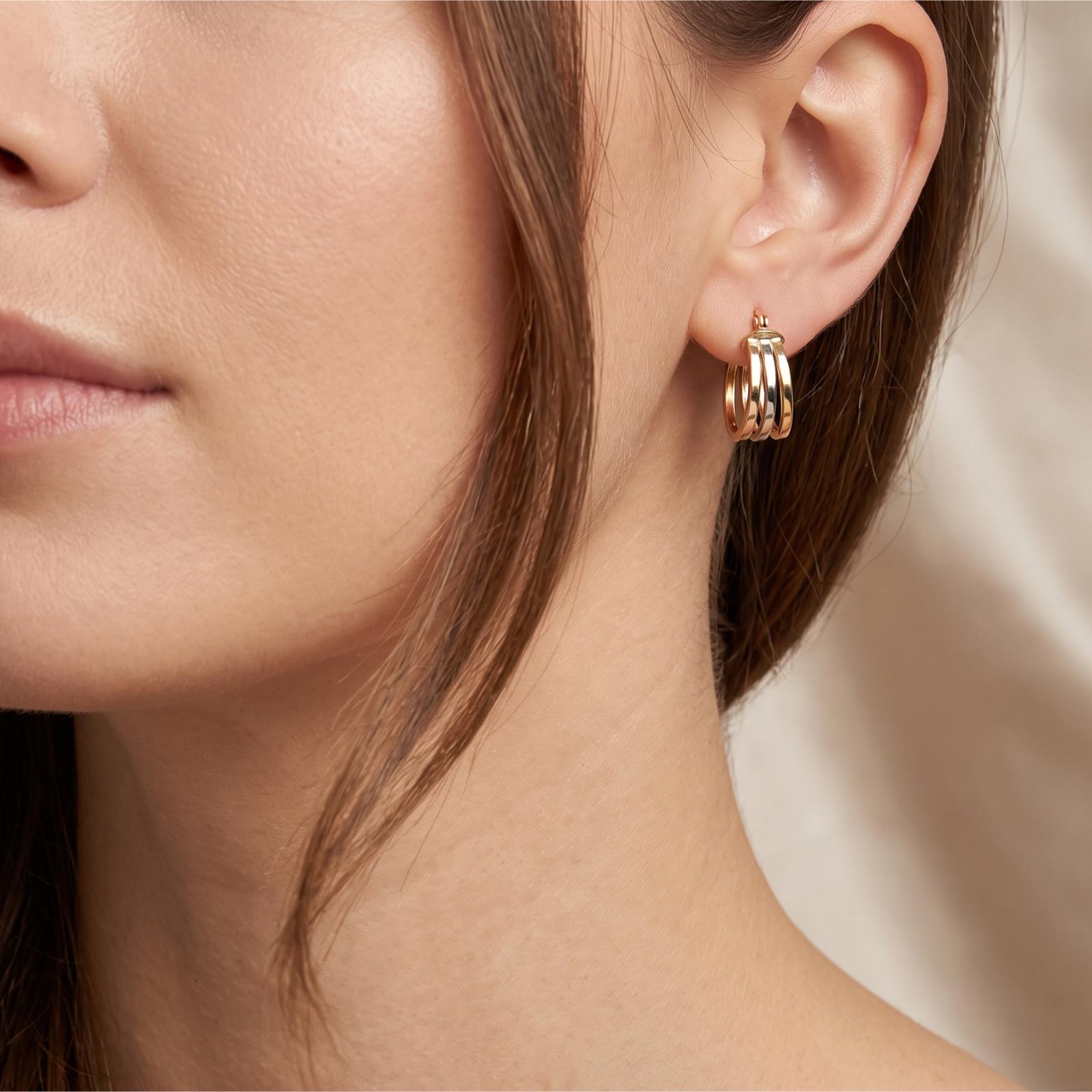 Stunning 18K Gold Hoop Earrings for Modern Women - Image 3