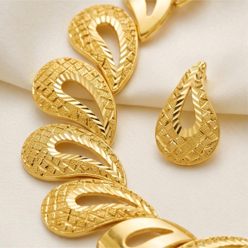 Alternative view of Stunning 18K Gold Necklace Set Perfectly Crafted to Add a Touch of Luxury Elegance and Sophistication to Your Jewellery Collection by Bafleh Jewellery