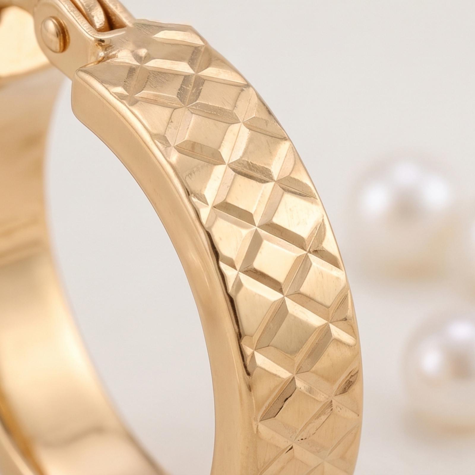 Celebrate Everyday Elegance with 18K Gold Hoop Earrings - Image 2
