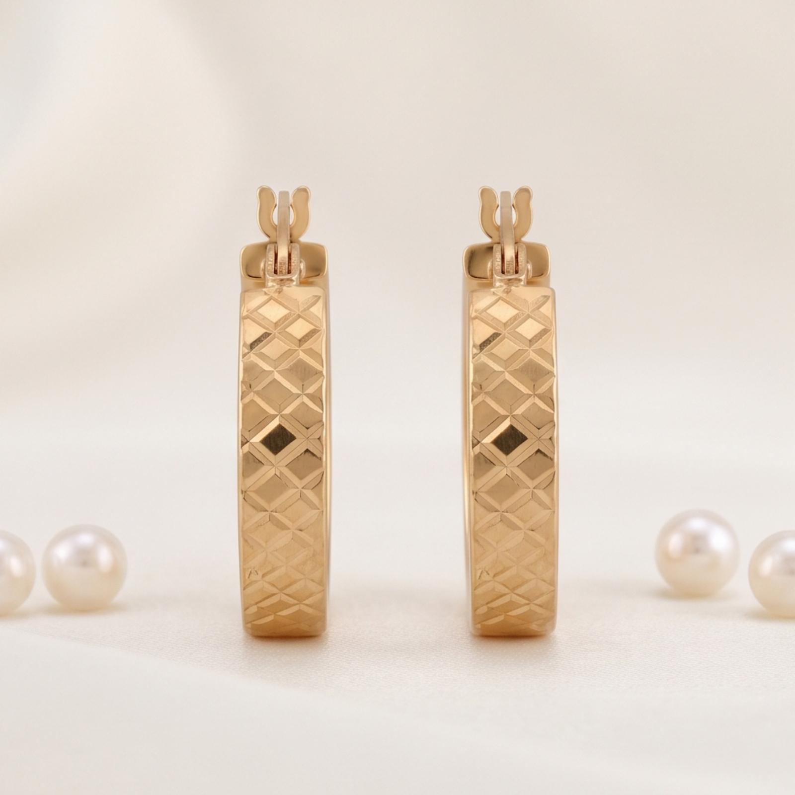 Celebrate Everyday Elegance with 18K Gold Hoop Earrings - Image 4