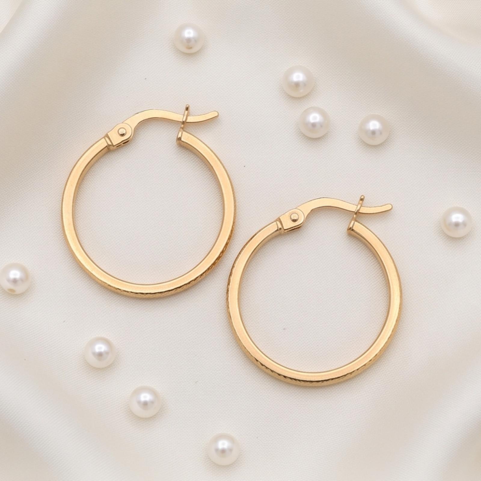 Shop Beautiful 18K Gold Earrings at Bafleh Jewellery - Image 6