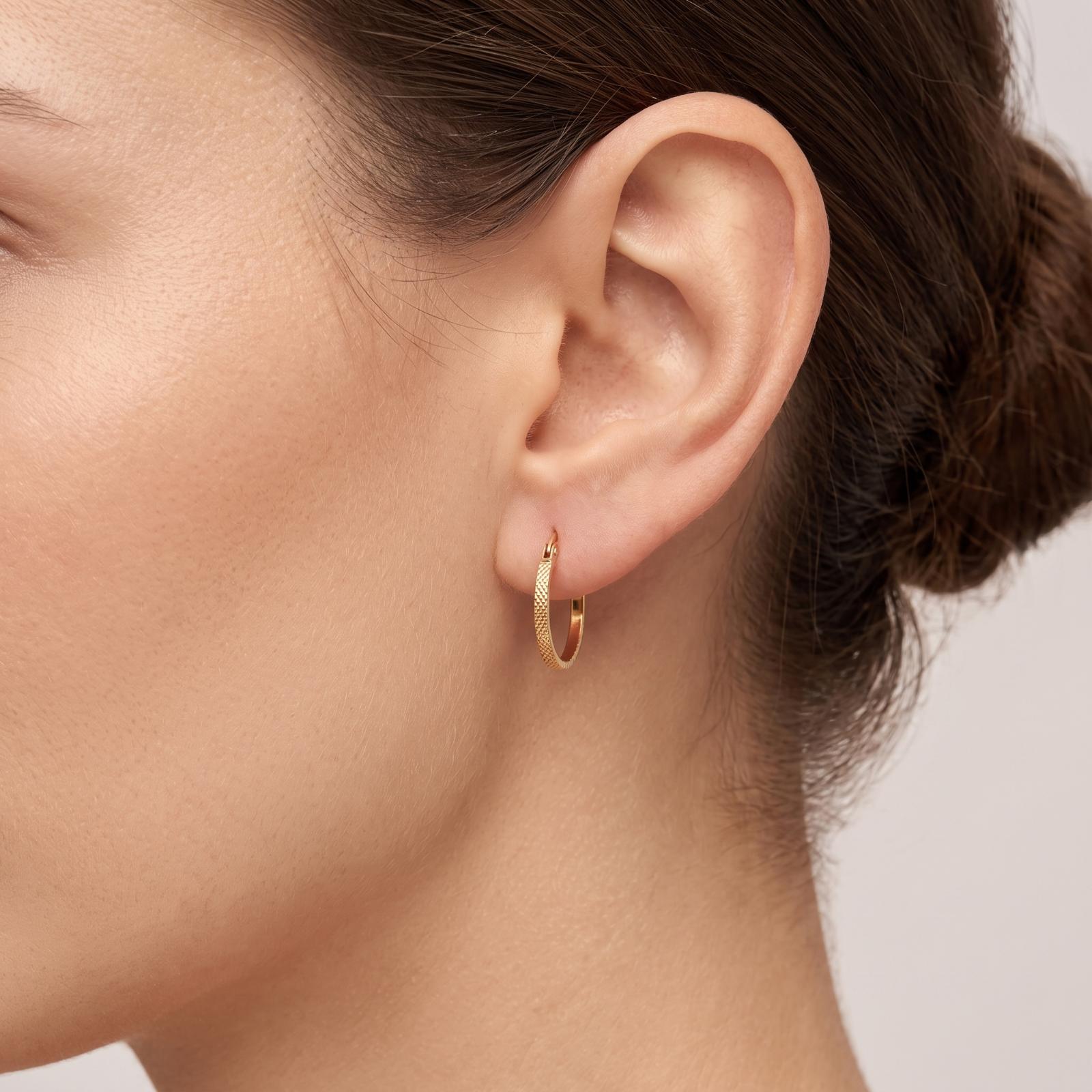 Shop Beautiful 18K Gold Earrings at Bafleh Jewellery - Image 3