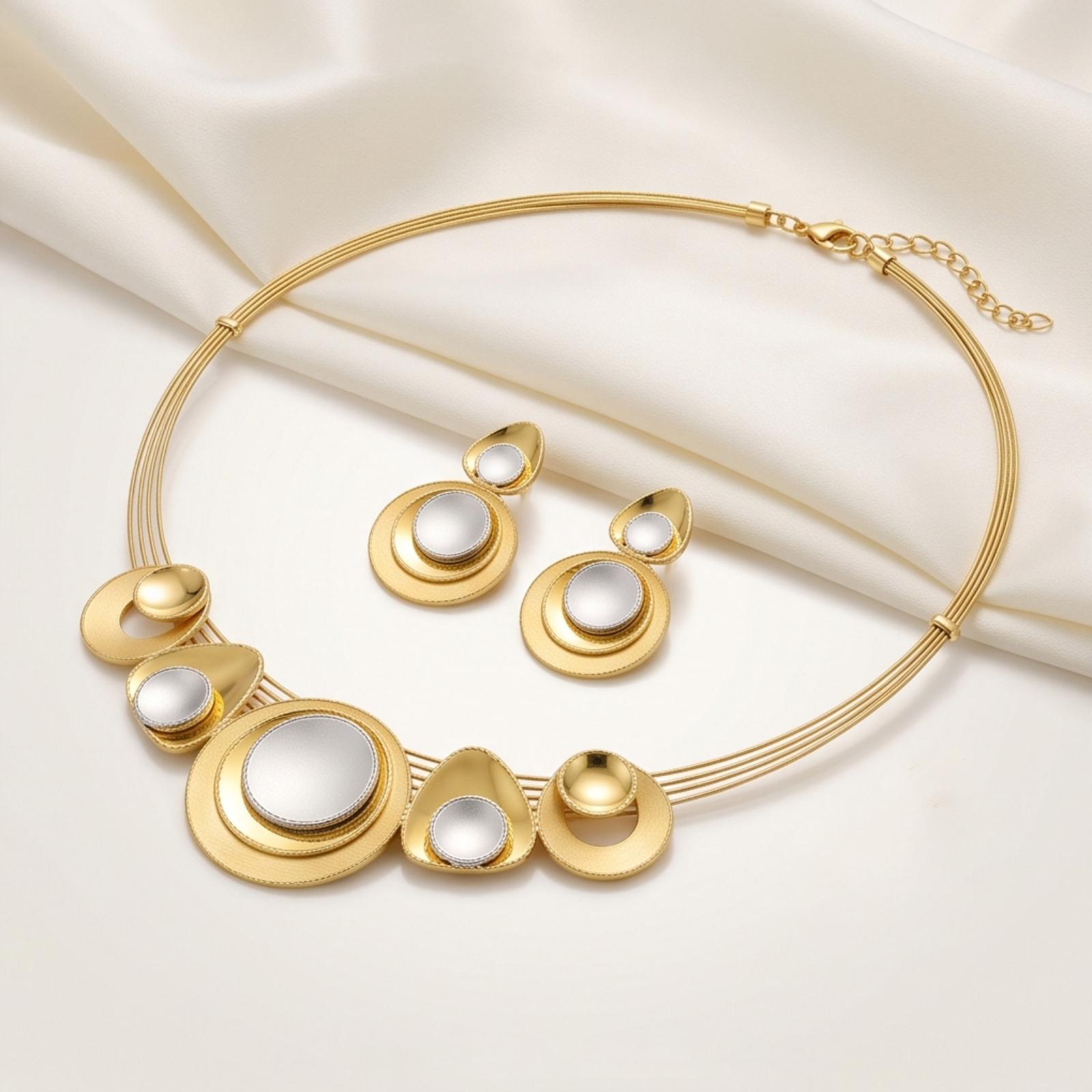 Beautifully Crafted 18K Gold Necklace Set Featuring Elegant Design and Exceptional Gold Craftsmanship by Bafleh Jewellery - Image 5