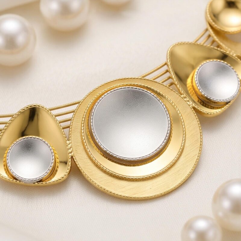 Alternative view of Beautifully Crafted 18K Gold Necklace Set Featuring Elegant Design and Exceptional Gold Craftsmanship by Bafleh Jewellery
