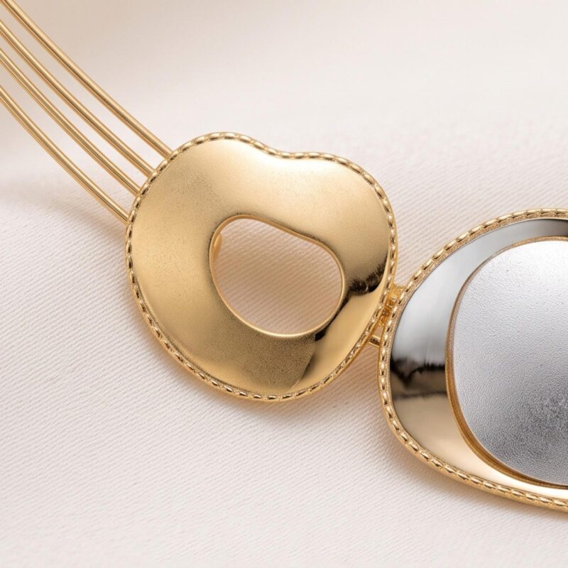 Alternative view of Luxury 18K Gold Necklace Set Designed with Refined Details and Elegant Craftsmanship for Every Special Celebration by Bafleh Jewellery