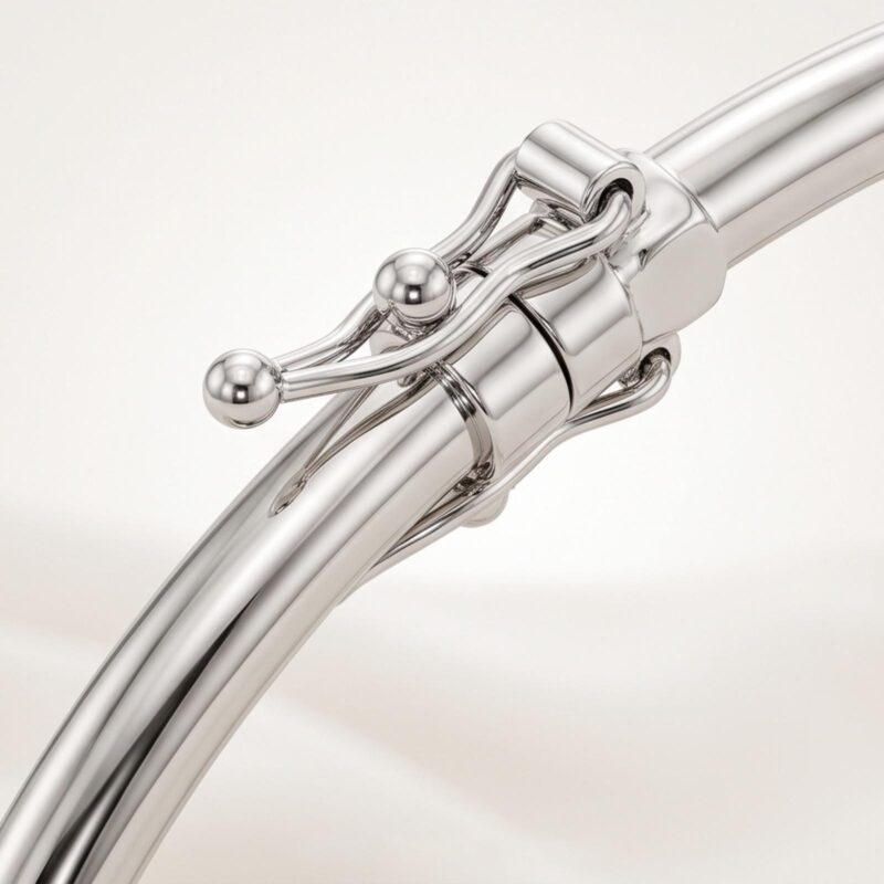 Alternative view of Luxury 18K Gold Bangle Crafted with Exceptional Attention to Detail for a Classic and Sophisticated Look