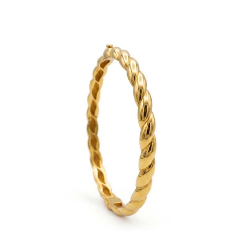 Elegant 18K Gold Bangle Jewellery Featuring Fine Craftsmanship and Timeless Design for a Luxurious Look