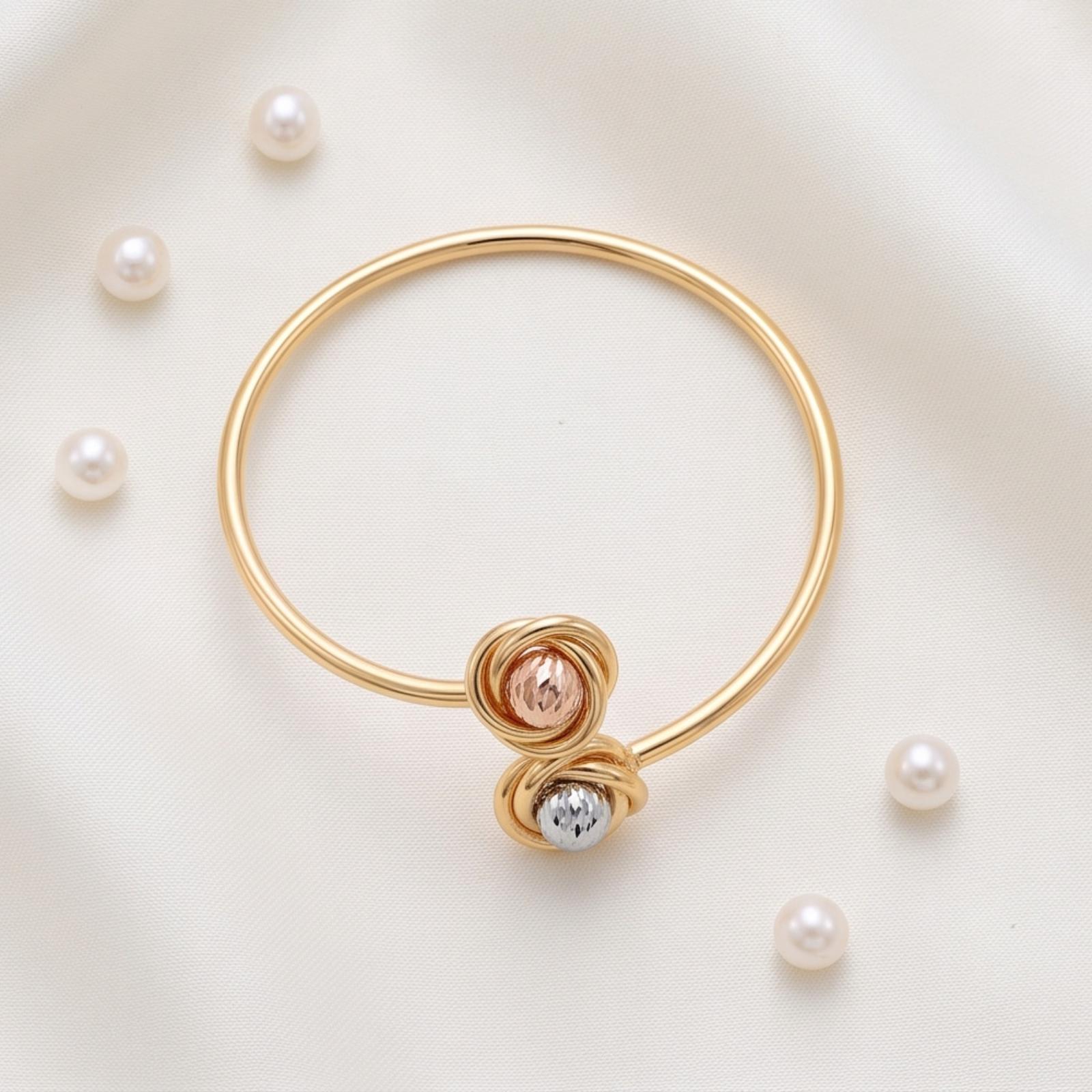 Premium 18K Gold Bangle with an Intricate Design and Luxurious Finish for a Graceful Statement - Image 4