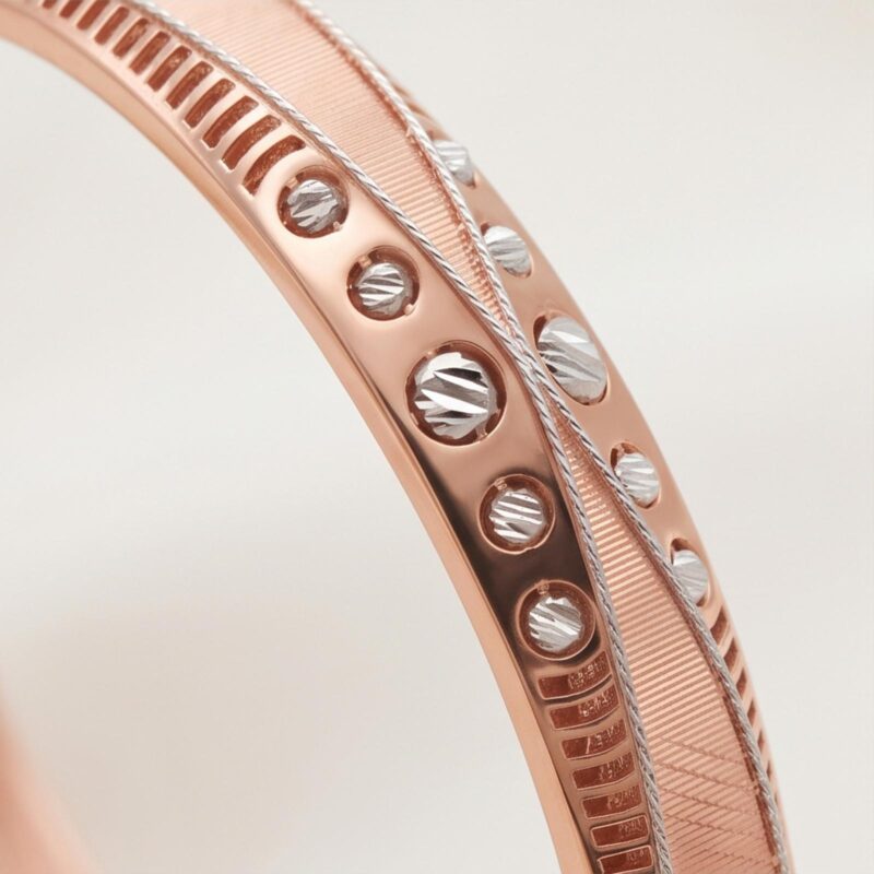 Alternative view of Classic 18K Gold Bangle Featuring Fine Craftsmanship and a Refined Design for Effortless Elegance